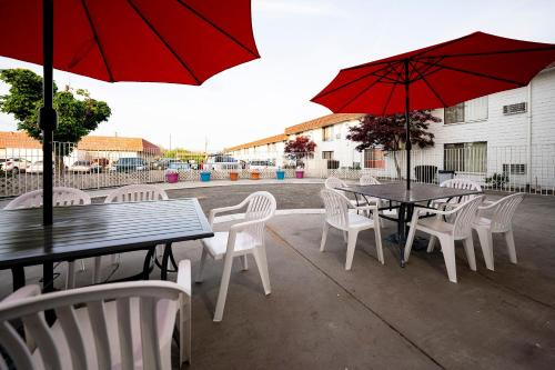 Restoran atau tempat lain untuk makan di OYO Hotel Hermiston OR, Downtown