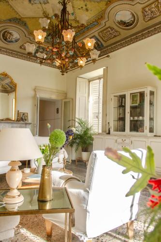 Gallery image of Bed & Blessing / Casa Borgo in Locarno