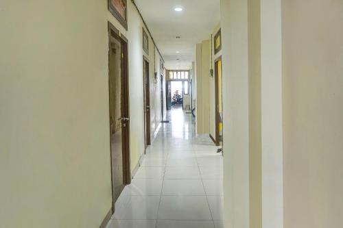 Imagen de la galería de Hotel O Kos'ta Homestay Makassar, en Makassar