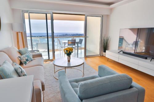 Splendide vue mer, terrasse, piscine et parking