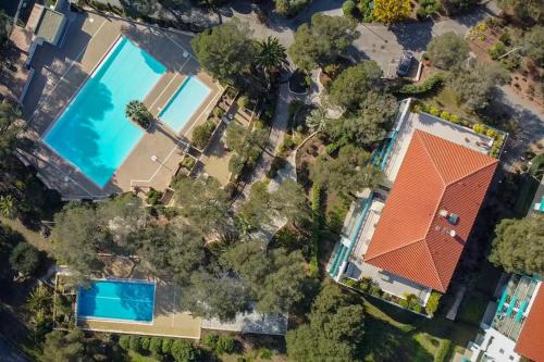 Piscine - 2 chambres - Terrasse - Parking privé