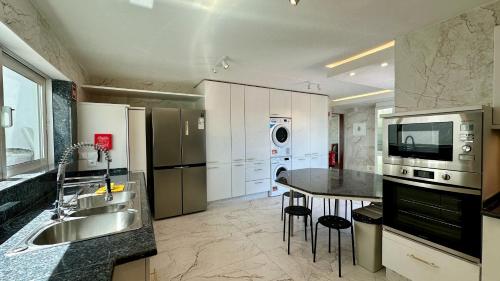 Ocean Drive - Near the beach - 14 Pax - Albufeira