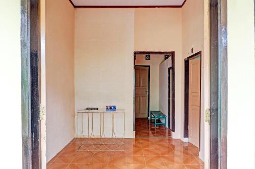 Galeriebild der Unterkunft OYO Life 91478 Wisma Aura Syariah in Tjiamis