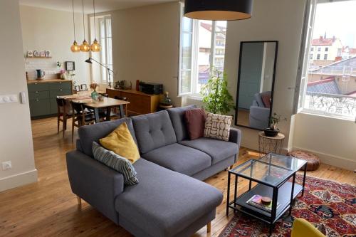 Photo de la galerie de l'établissement Bright Duplex on the Top Floor!, à Villeurbanne