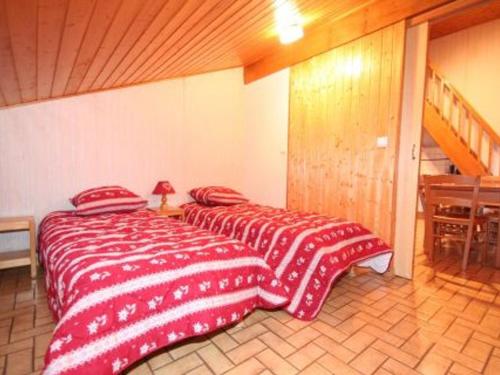 Photo de la galerie de l'établissement Charmant 3 pièces avec balcon et animaux admis à Châtel - FR-1-676-99, à Châtel