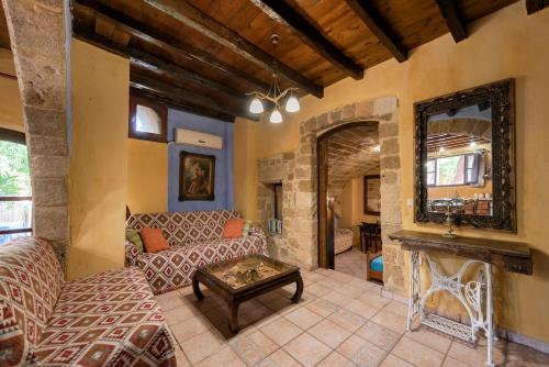 Secret Garden - Old Town - Ground Floor Apt