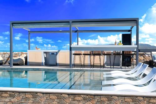 Grey Grand Villa Private Pool
