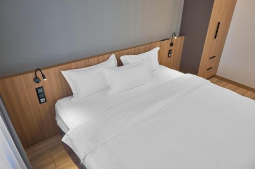 Postel nebo postele na pokoji v ubytování Solutel DUET apt 28