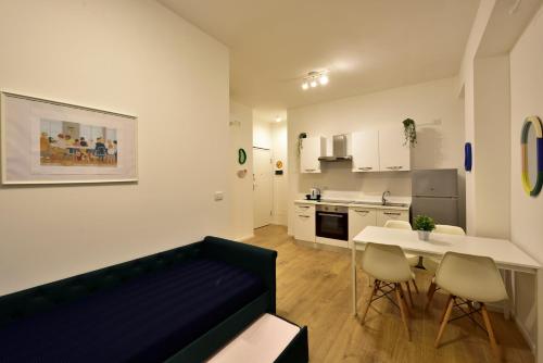 O bucătărie sau chicinetă la TANZI 12 - Modern house