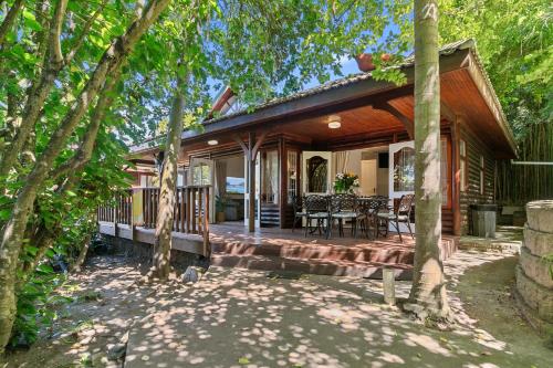 Сад в Knysna - Sunseeker Chalet