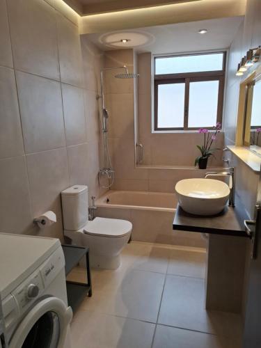 Androniki suite