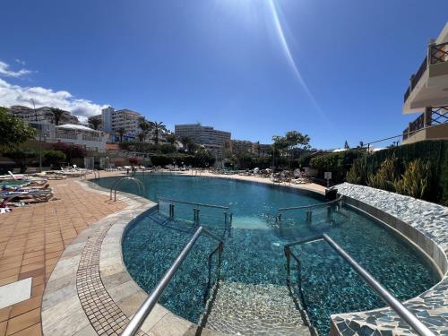 Neptuno Pool & Beach Experience by Sydney Playa Sur
