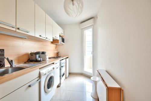 2P balcon Vue Mer YourHostHelper 2 mins de la mer