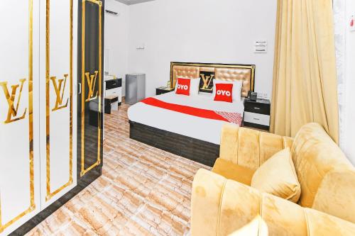 Postel nebo postele na pokoji v ubytování OYO 138 Gulf Sand Motel