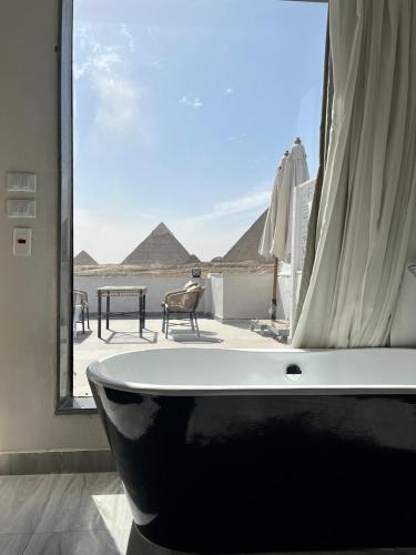 Nespecifikovaný výhled na hory nebo výhled na hory při pohledu z aparthotelu