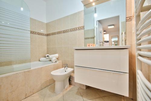 2P balcon Vue Mer YourHostHelper 2 mins de la mer