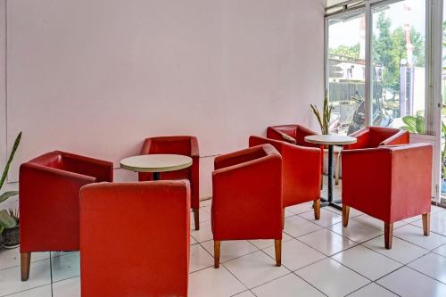 Гостиная зона в OYO 91796 Guest House Ghalta Syariah
