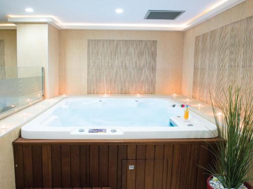 Koupelna v ubytování Siir Boutique Hotel