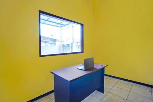 Fotografie z fotogalerie ubytování OYO Life 91869 Insan Mulia Kost Syariah v destinaci Mojokerto