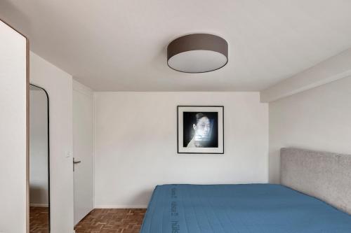 Prime apartment with designer furniture in district 4