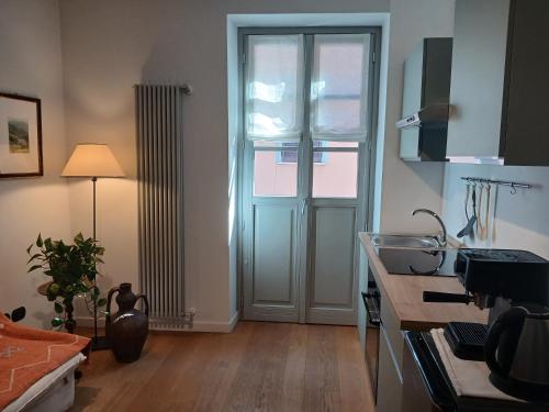 Foto dalla galleria di A room in the 'borgo' a Dogliani