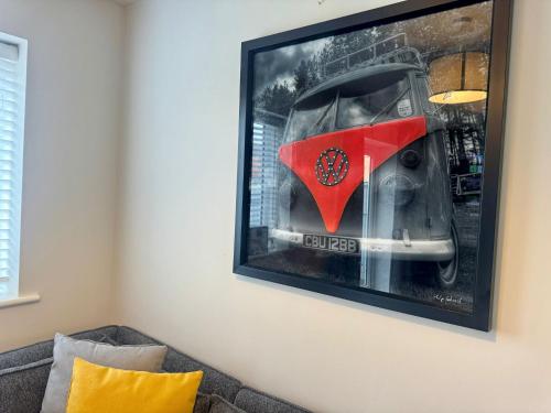 StayVa MCR -Stylish 3Bdr by Etihad and Co-op Live photo 11