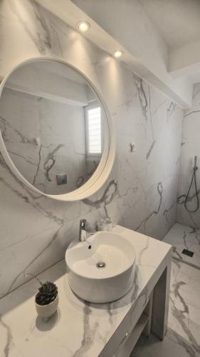 Comfy penthouse in the center of Athens
