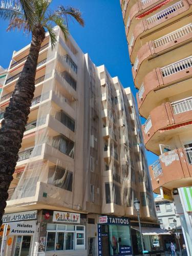 El Yate in front of the sea by 10ToSea