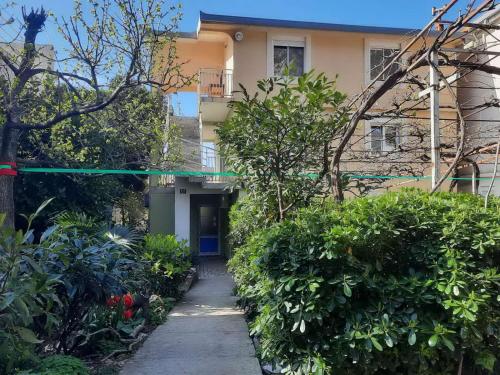 Jardí fora de Мрія