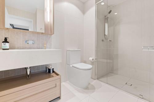 Ένα μπάνιο στο 1 BR Apartment in Queens Wharf
