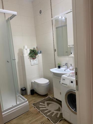 Bilik mandi di Alexandra apartment