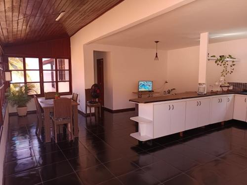 TV a/nebo společenská místnost v ubytování Casa da Lagoa