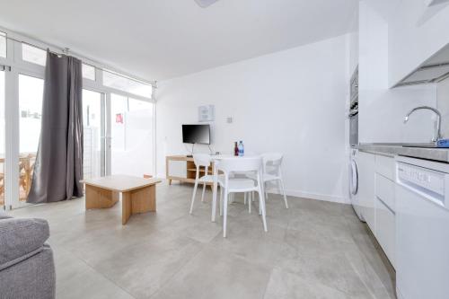 Puerto Amatista 1 - 100M to the Beach By Lanzarote Vacation Homes