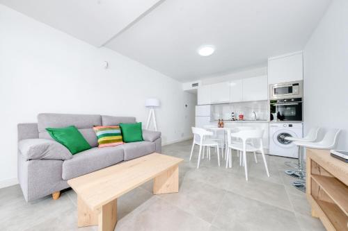 Puerto Diamante 2 - 100M to the Beach By Lanzarote Vacation Homes