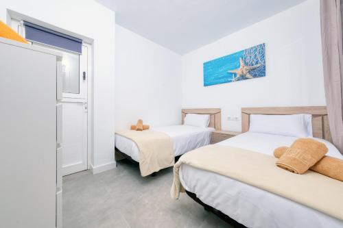 Puerto Diamante 2 - 100M to the Beach By Lanzarote Vacation Homes