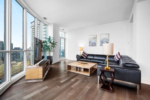 Gallery image of RentX Waterfront Private Elevator Penthouse in Toronto