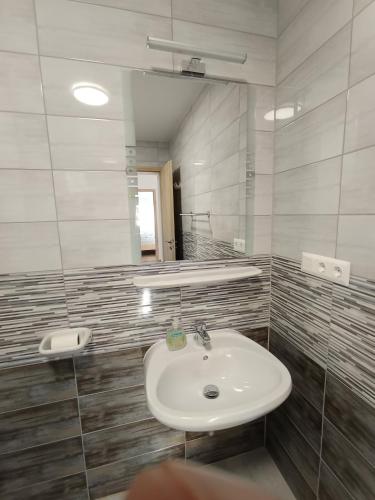Bilik mandi di ORCHIDEA PREMIUM Apartment