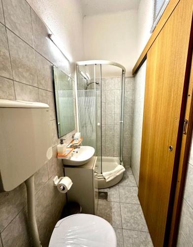 Two-bedrooms apartment with balcony and sea view,near Old town