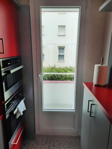 Évasion - Appartement 6 Prs, 2 Ch, avec Balcon