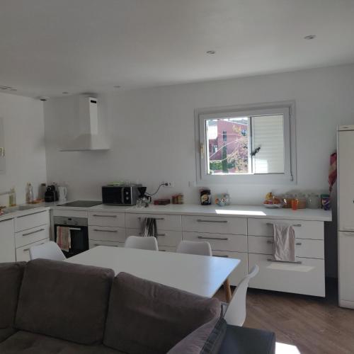 Photo de la galerie de l'établissement Location maison avec piscine proche Montpellier, à Grabels