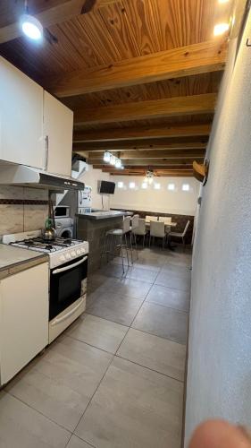 Dapur atau dapur kecil di alquileresenquequen