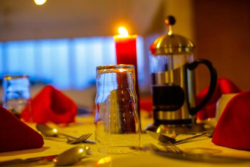 Katomi Kingdom Resort Entebbe – Photos 5
