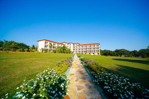 Katomi Kingdom Resort Entebbe – Photos 2