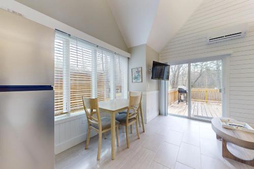 Televisyen dan/atau pusat hiburan di Sapphire Serenity - 1 BR