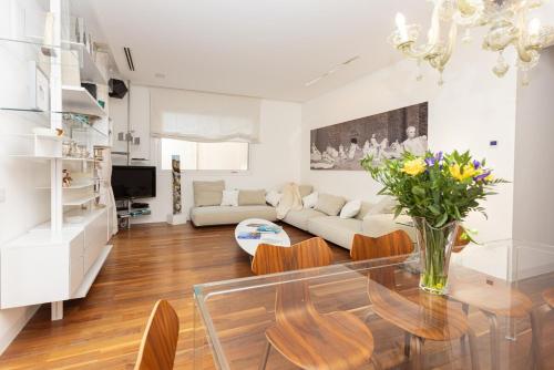 L'Home a Montecarlo 3 bedrooms near train station port photo 5