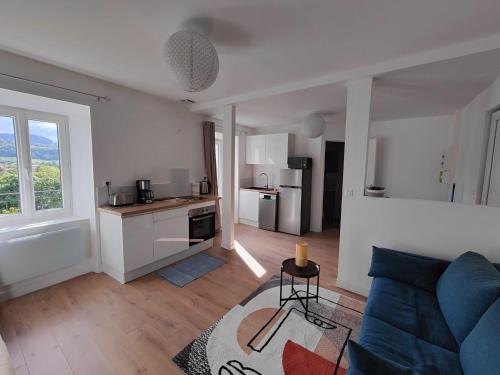 T2 refait à neuf, calme avec vue