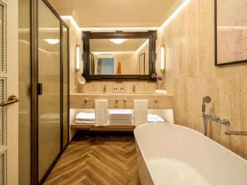 Only YOU Hotel Sevilla photo 11