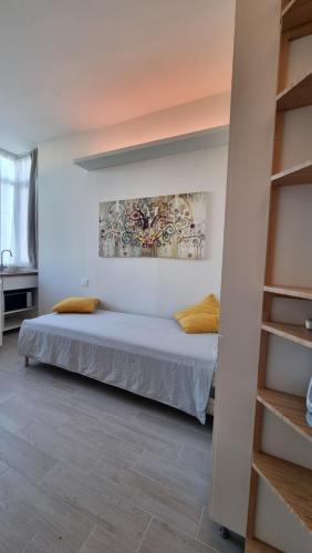 Luminoso monolocale MM3 Dergano SKY Legnone
