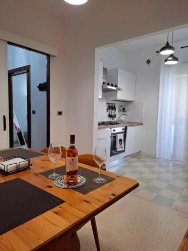 Rome Lumina - Bright two-room apartment near Metro C, 6 stops from the Colosseum