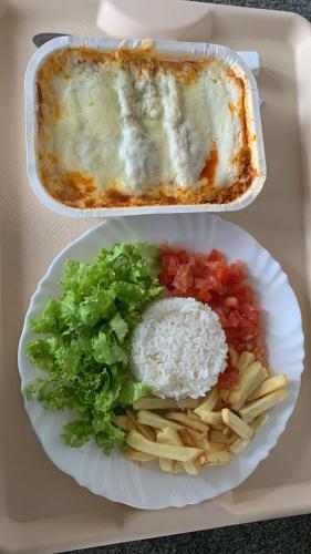 Mâncare la sau în apropiere de acest hotel